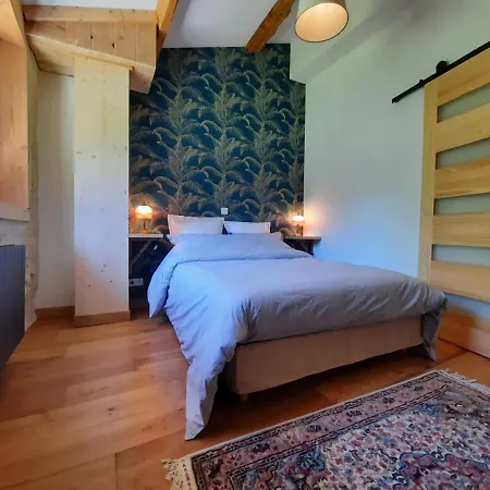 La Bergerie A Menee Guest house