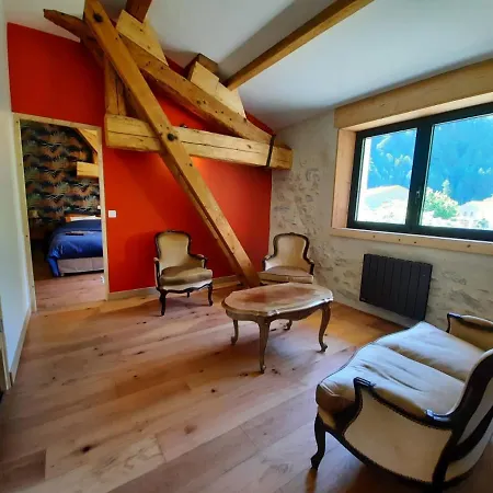 La Bergerie A Menee 3*